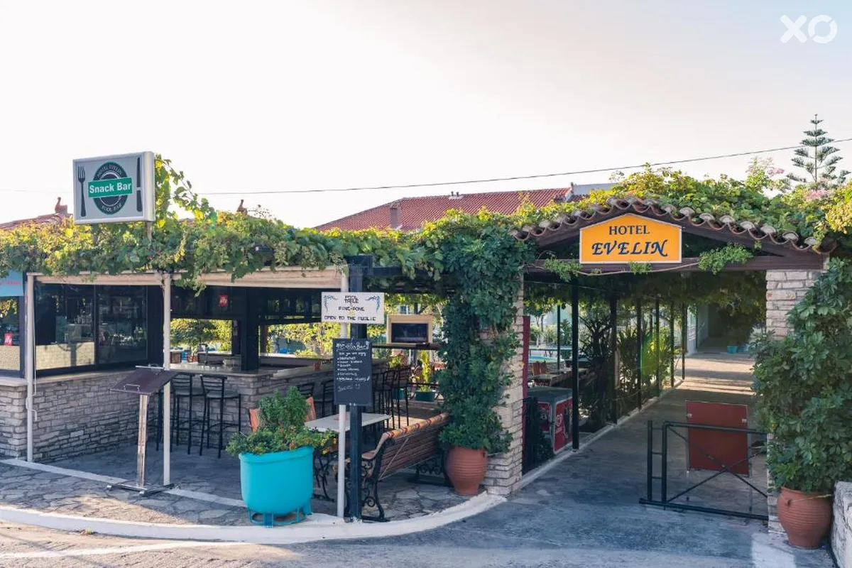 Evelin Hotel & Studios