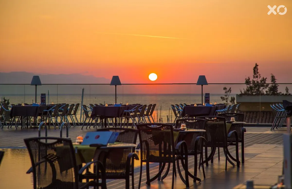 Marina Hotel & Suites