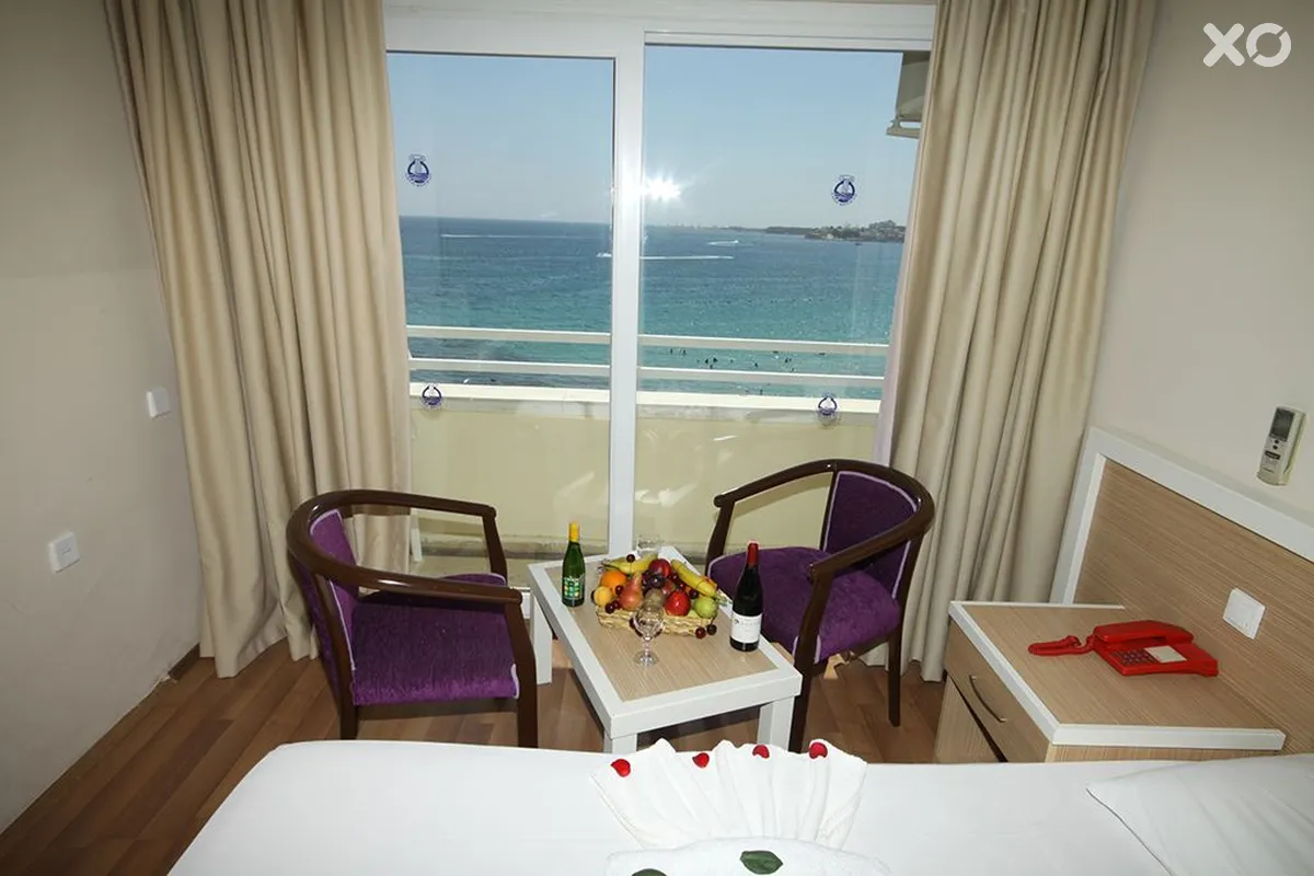 Tuntas Beach Hotel Altinkum