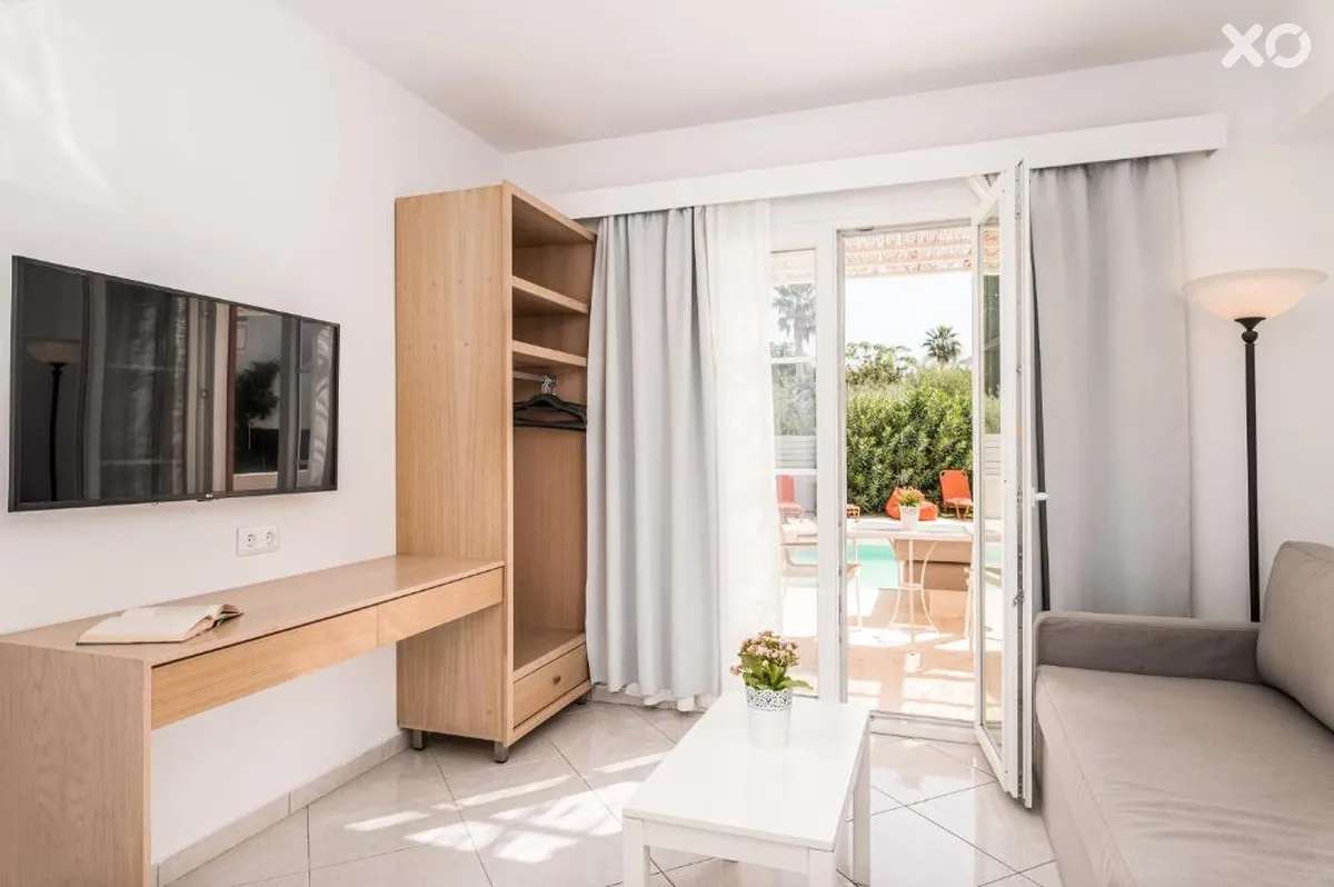 Hydrele Beach Hotel & Village