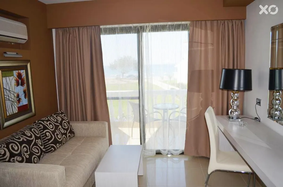 Kamari Beach Hotel
