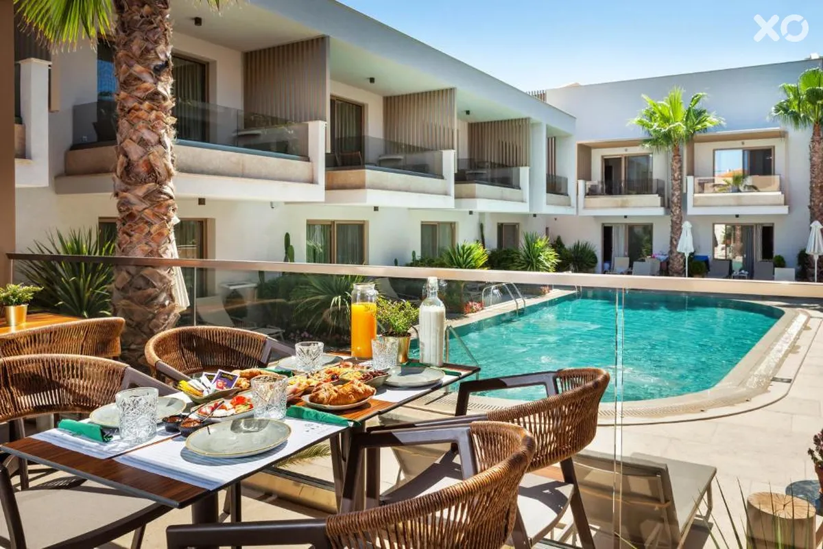 Pefki Deluxe Residences