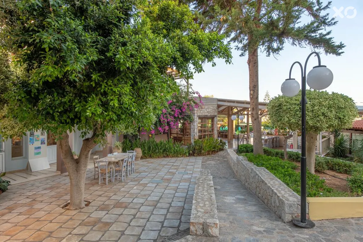 Iolida Village