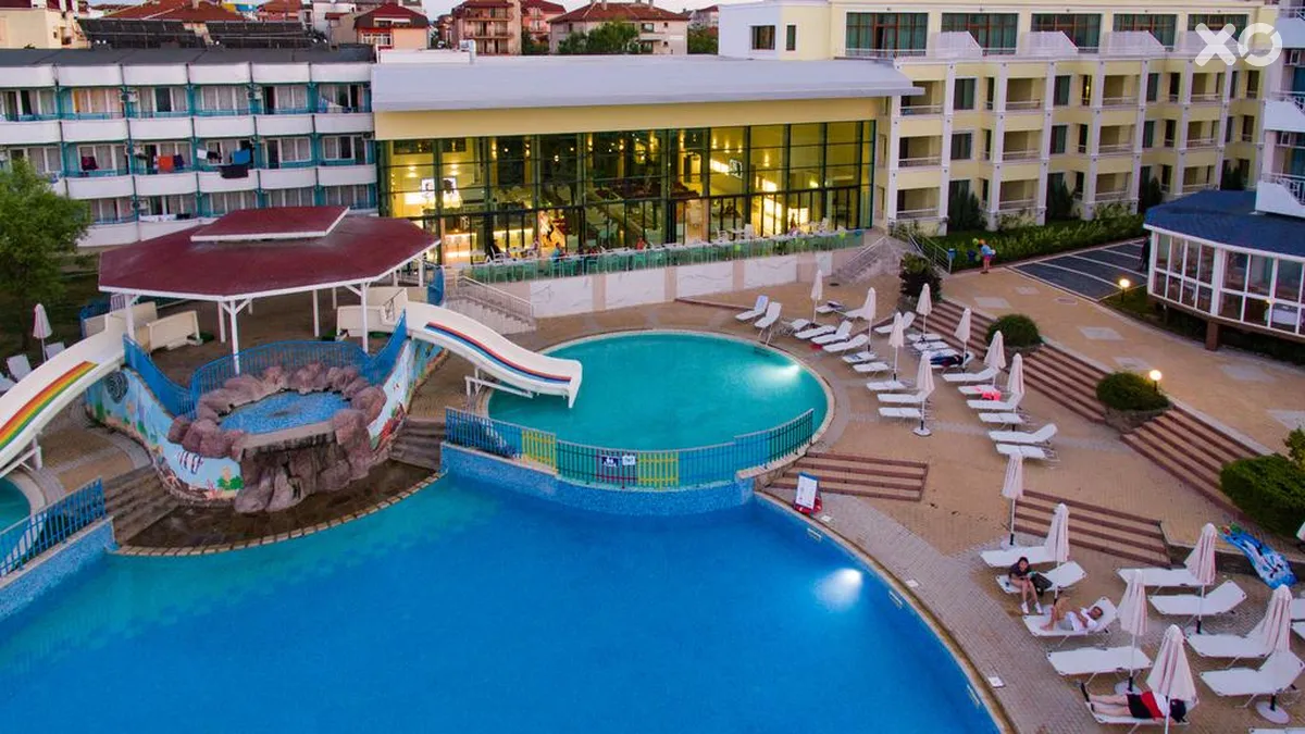 Perla Beach Resort Hotel