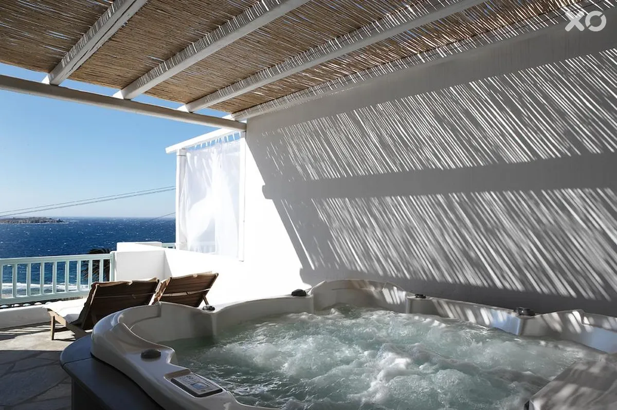 Bill & Coo Suites And Lounge