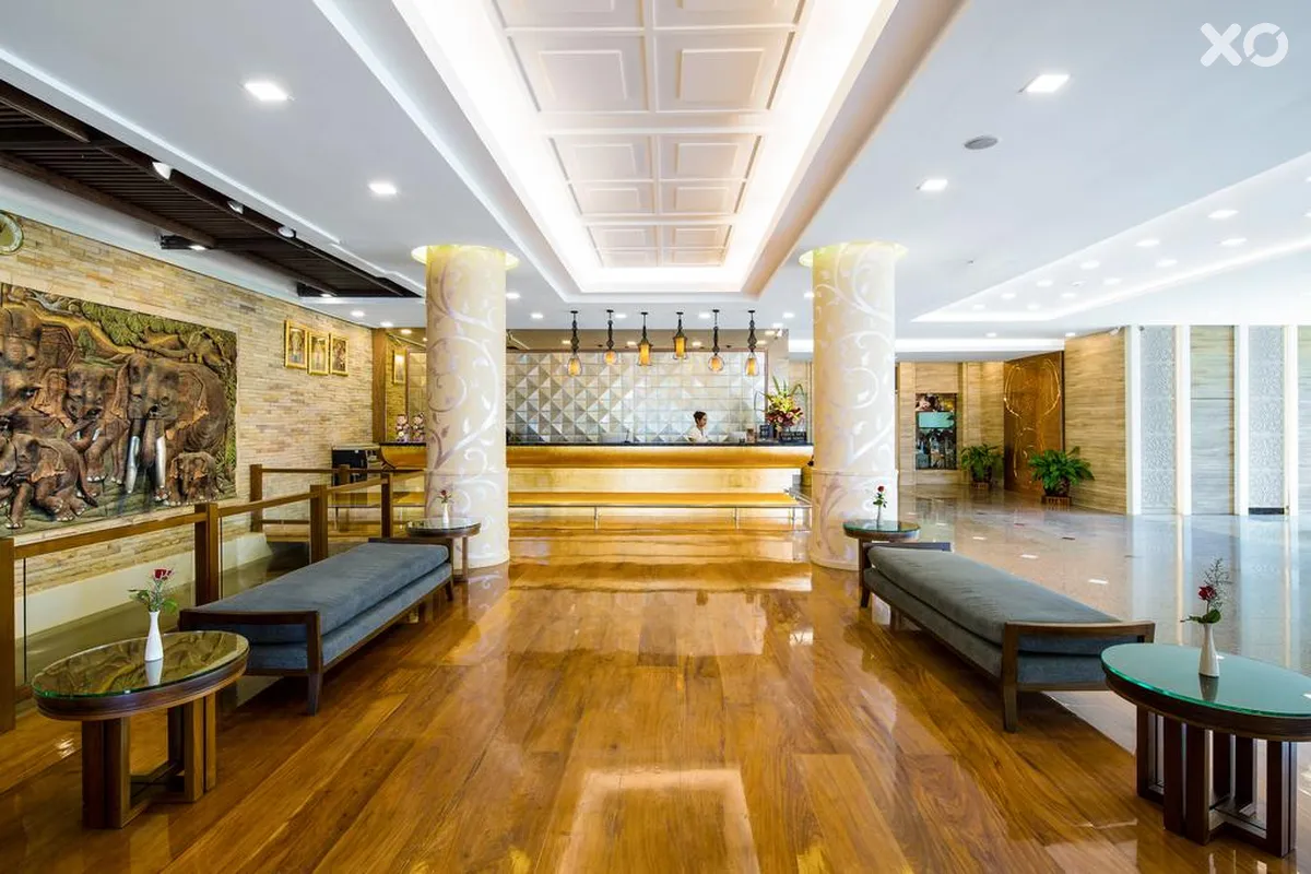 Aiyara Palace Hotel