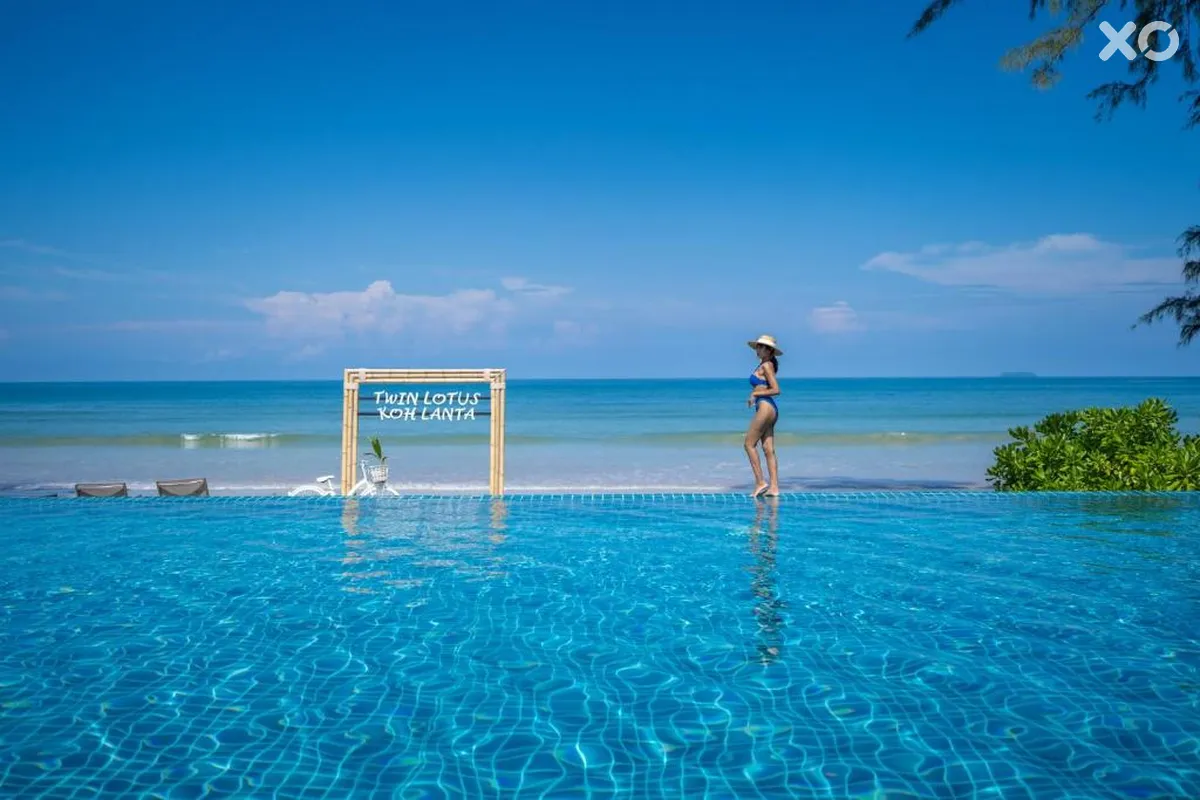 Twin Lotus Resort & Spa