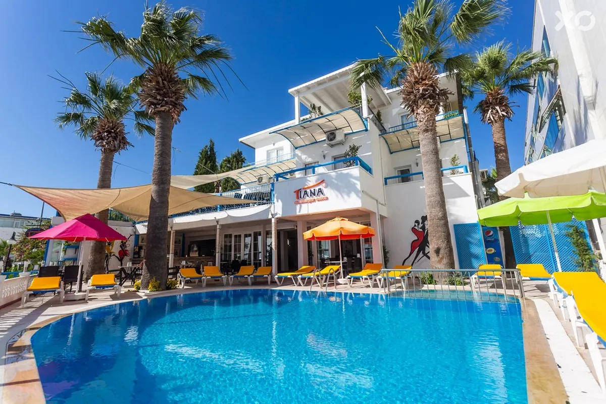 Tiana Moonlight Hotel