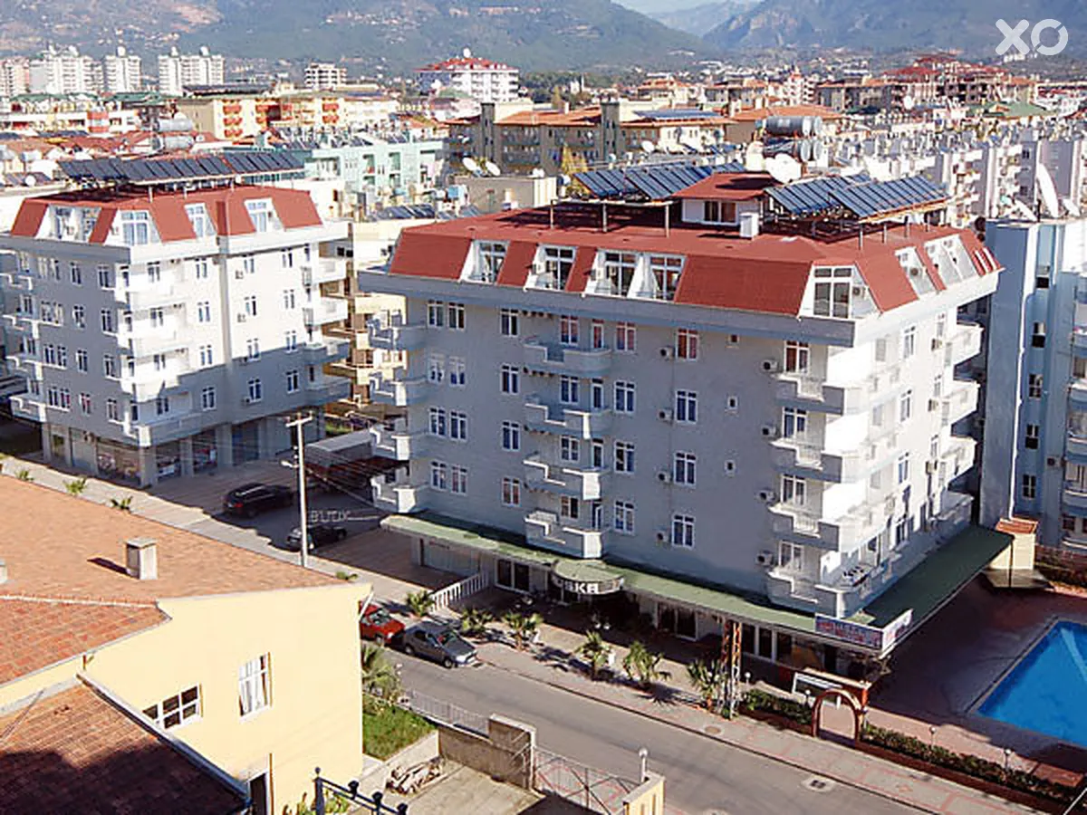 Huska Plaza