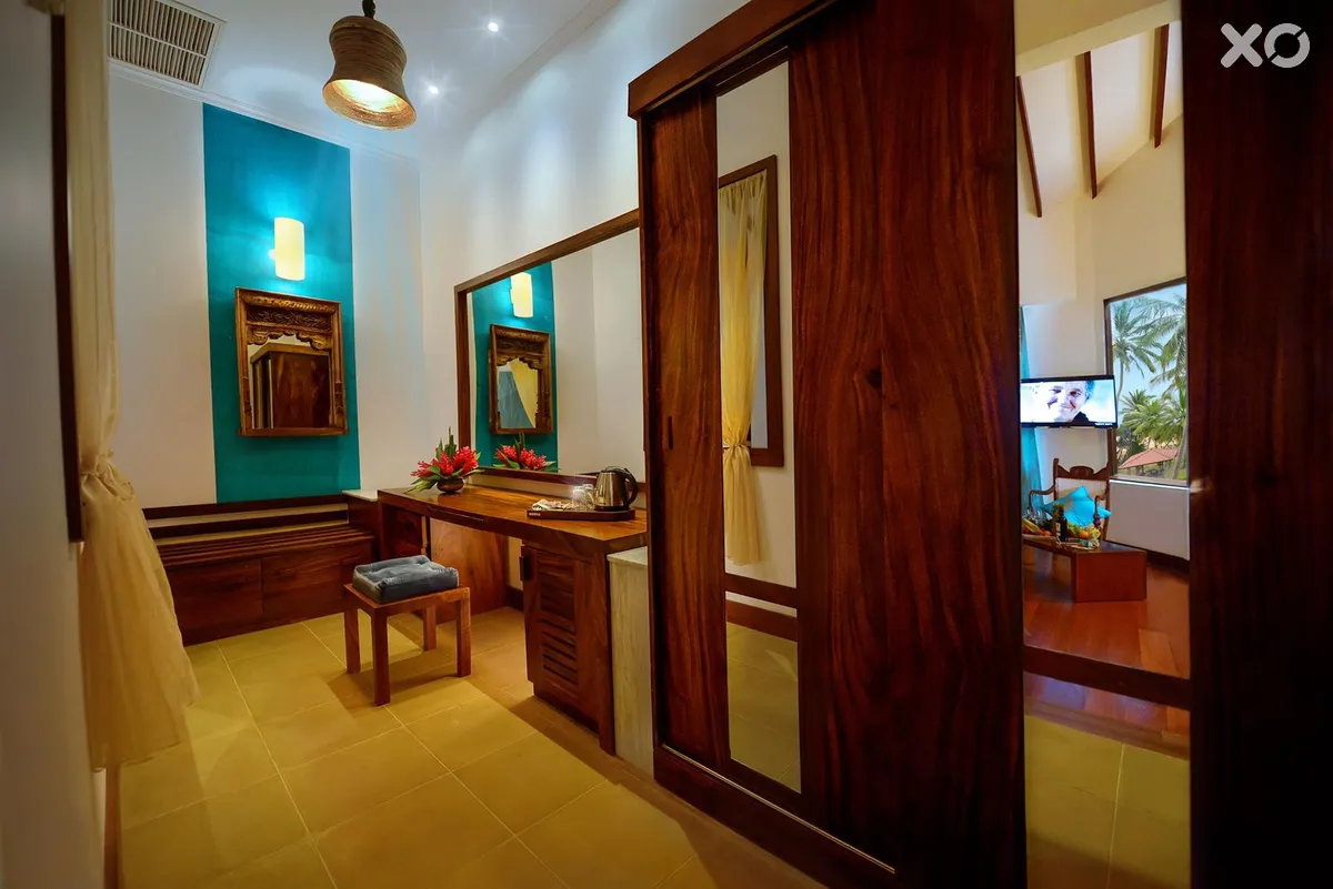 Royal Palms Beach Hotel