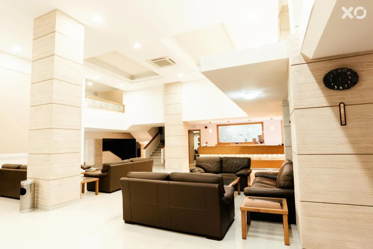 Riviera Hotel