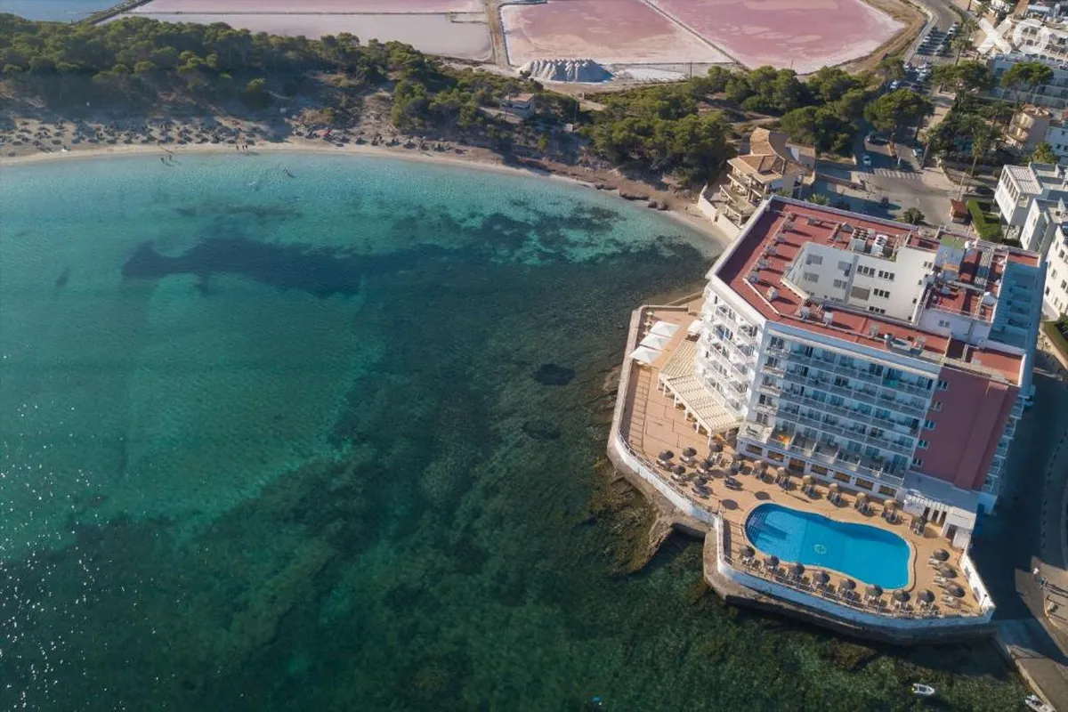Universal Hotel Marques