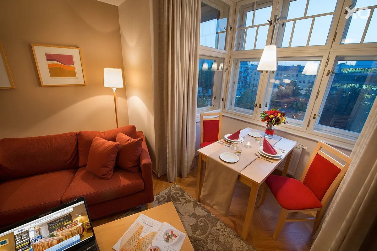 EA Hotel Julis