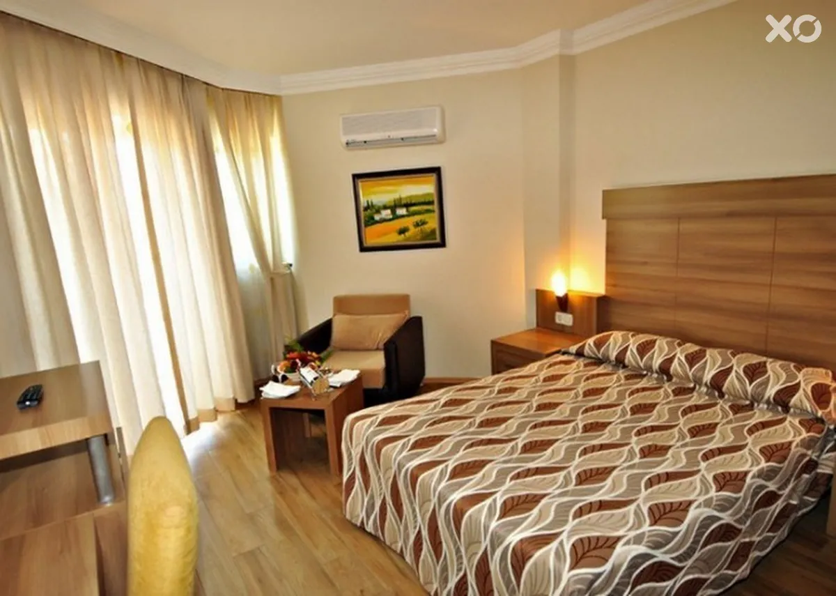 Club Side Coast Hotel