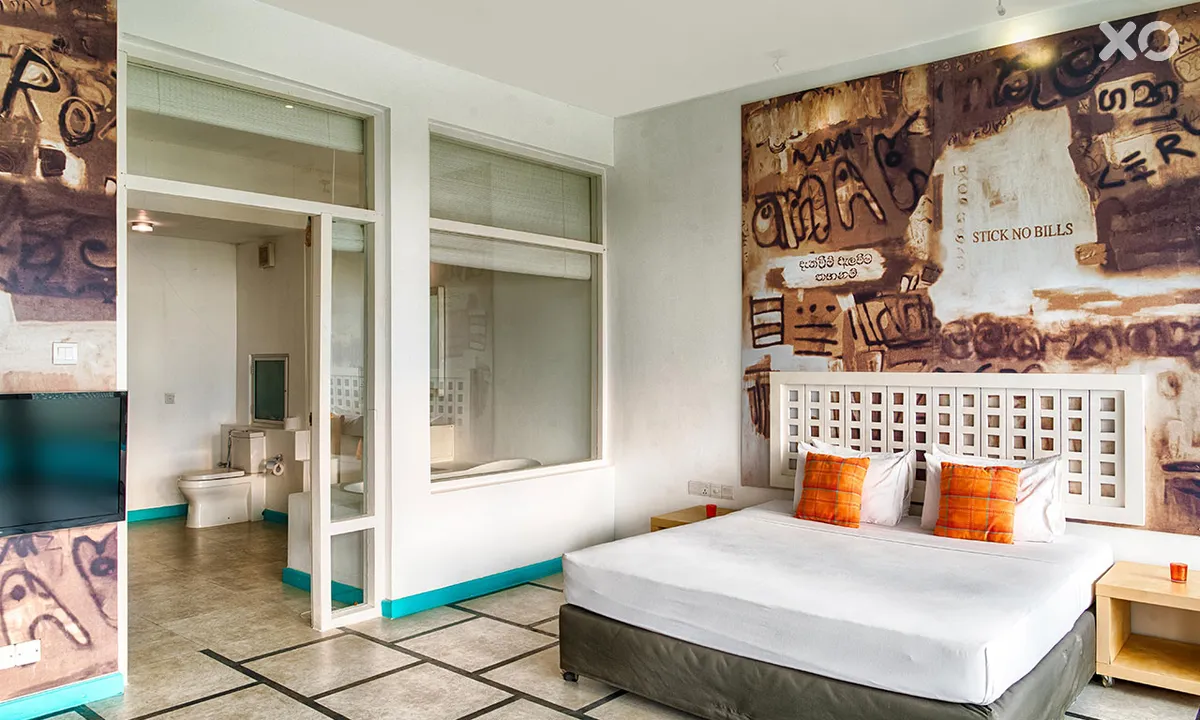 J Hotel
