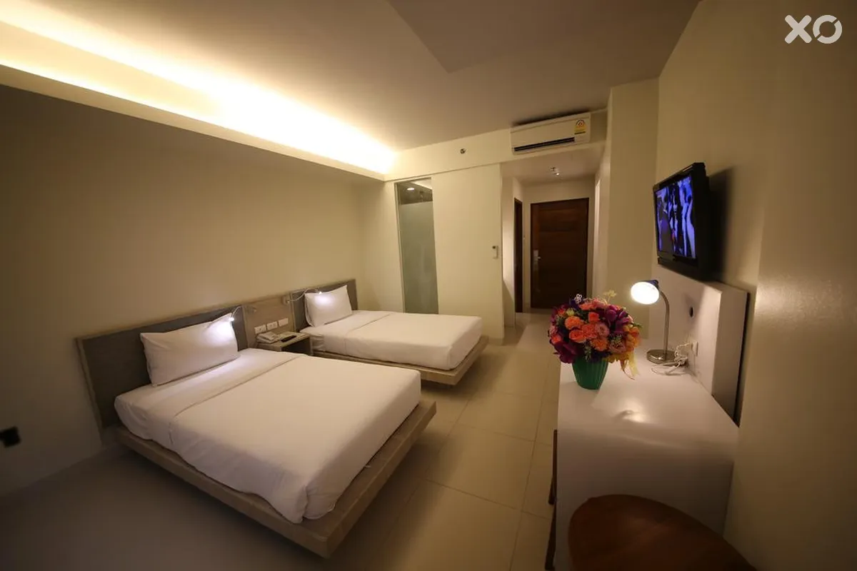 Sunshine Hotel & Residences
