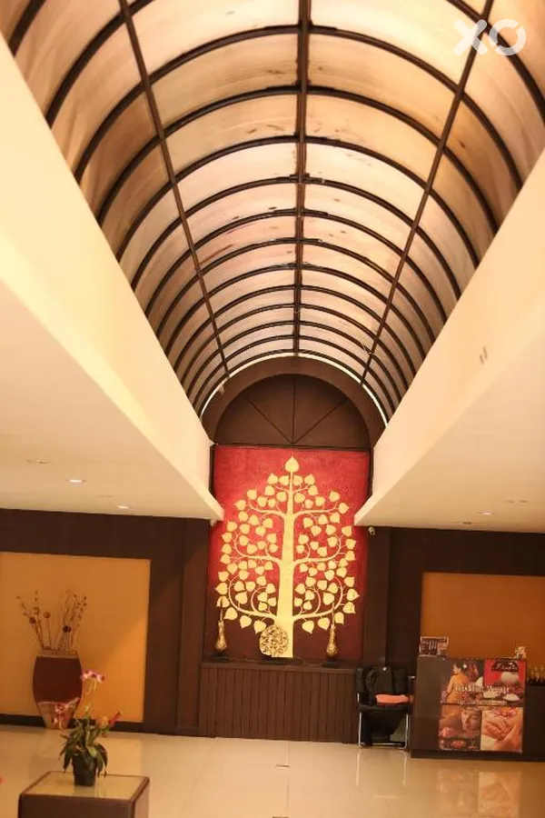 Boss Suites Nana Hotel