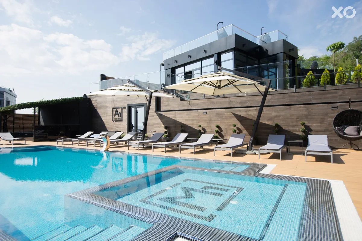 M1 Club Hotel