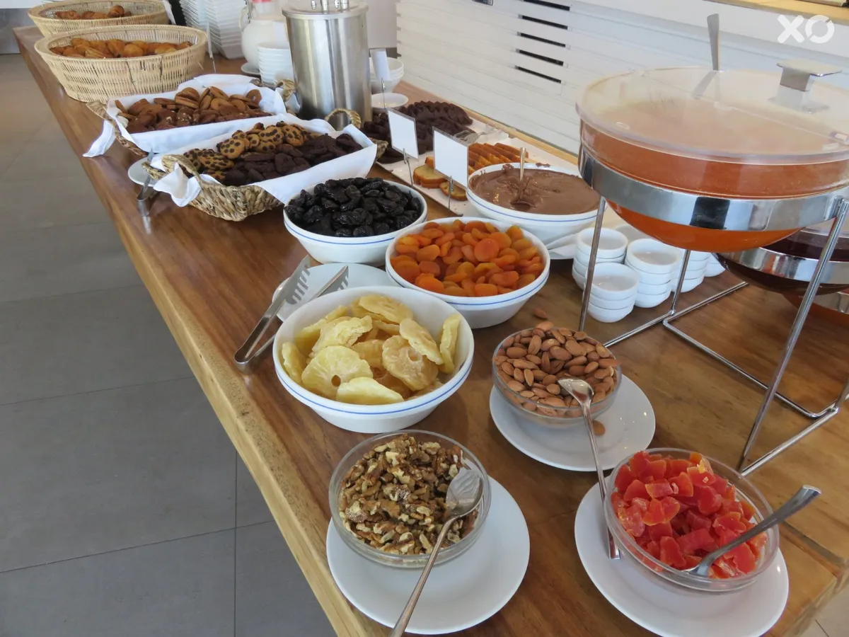 Lichnos Beach Hotel & Suites