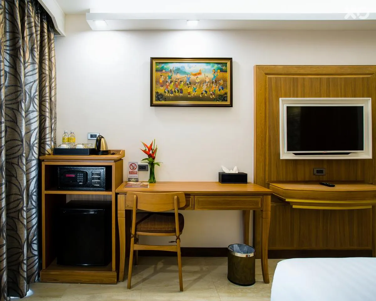 Aiyara Palace Hotel