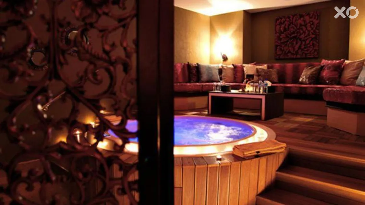 Cratos Premium Hotel & Casino