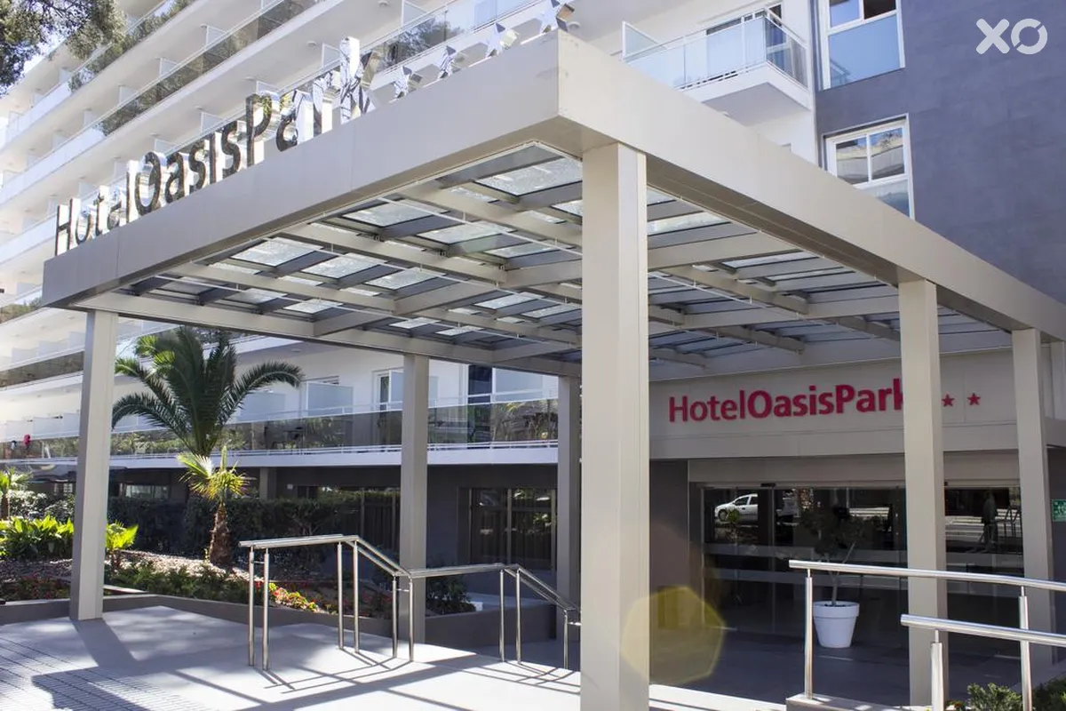 Oasis Park Hotel