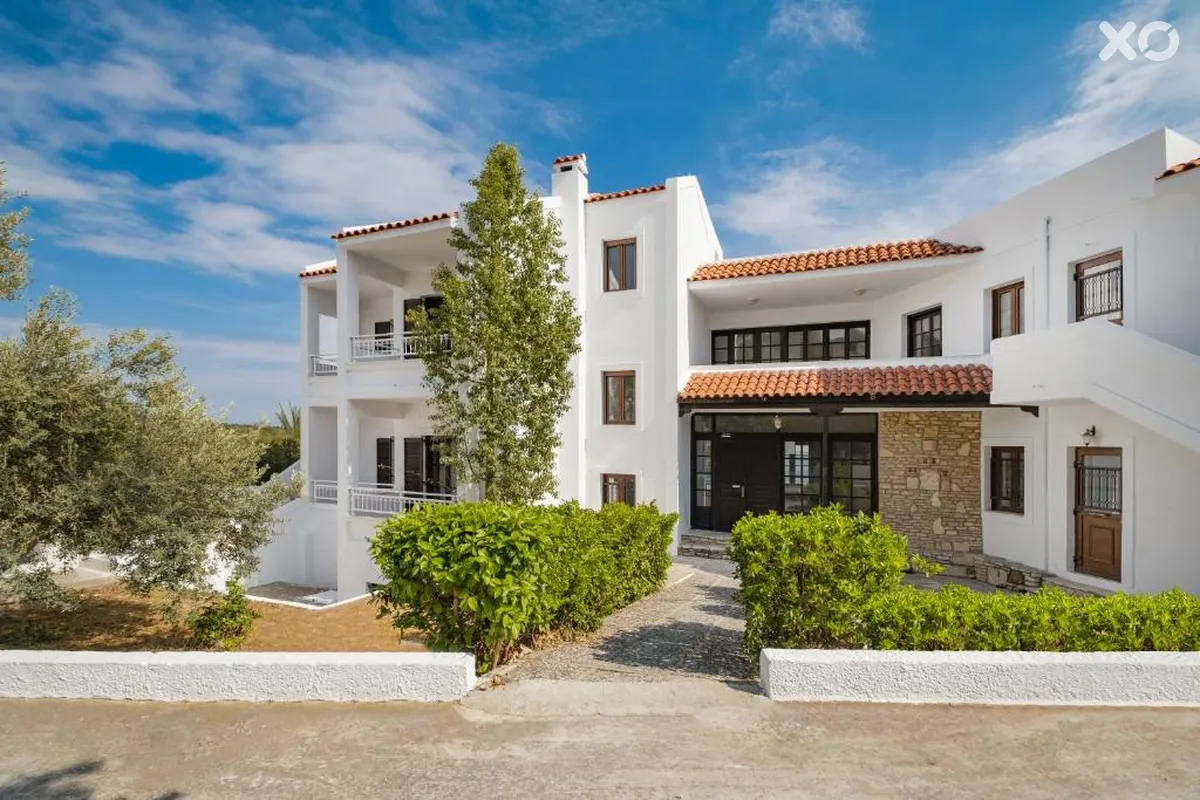 Lithos Hotel