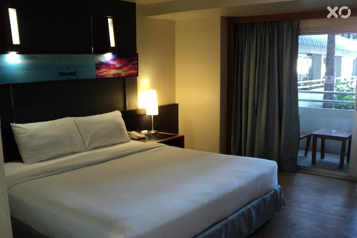 Sunshine Hotel & Residences