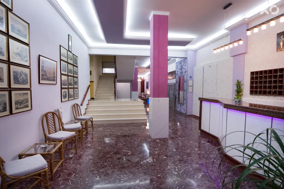 Bakos Hotel