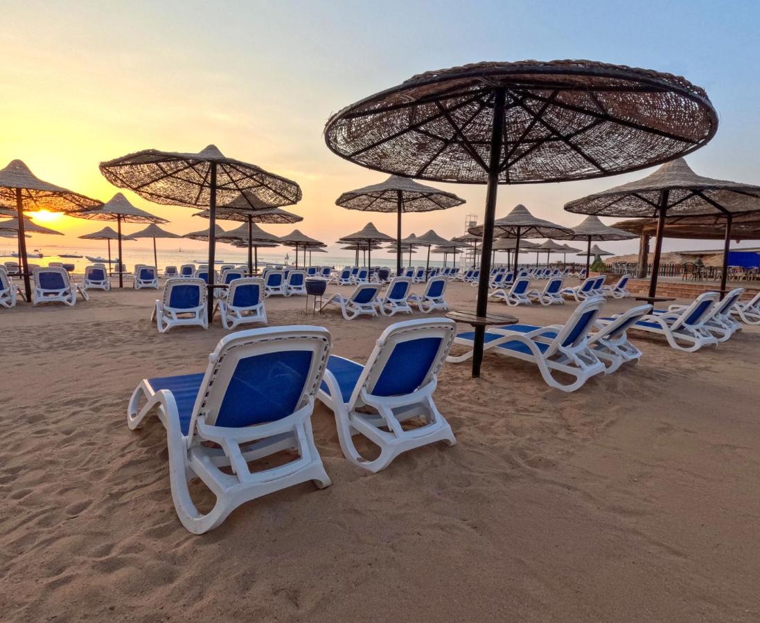 Ivy Cyrene Island Resort