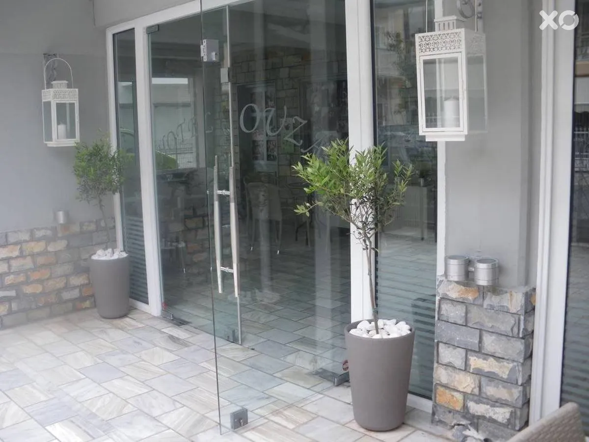 Ouzas Hotel