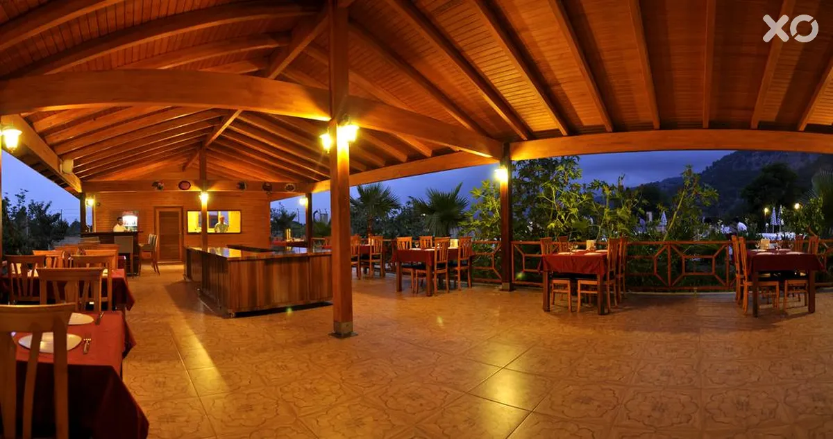 Apella Hotel