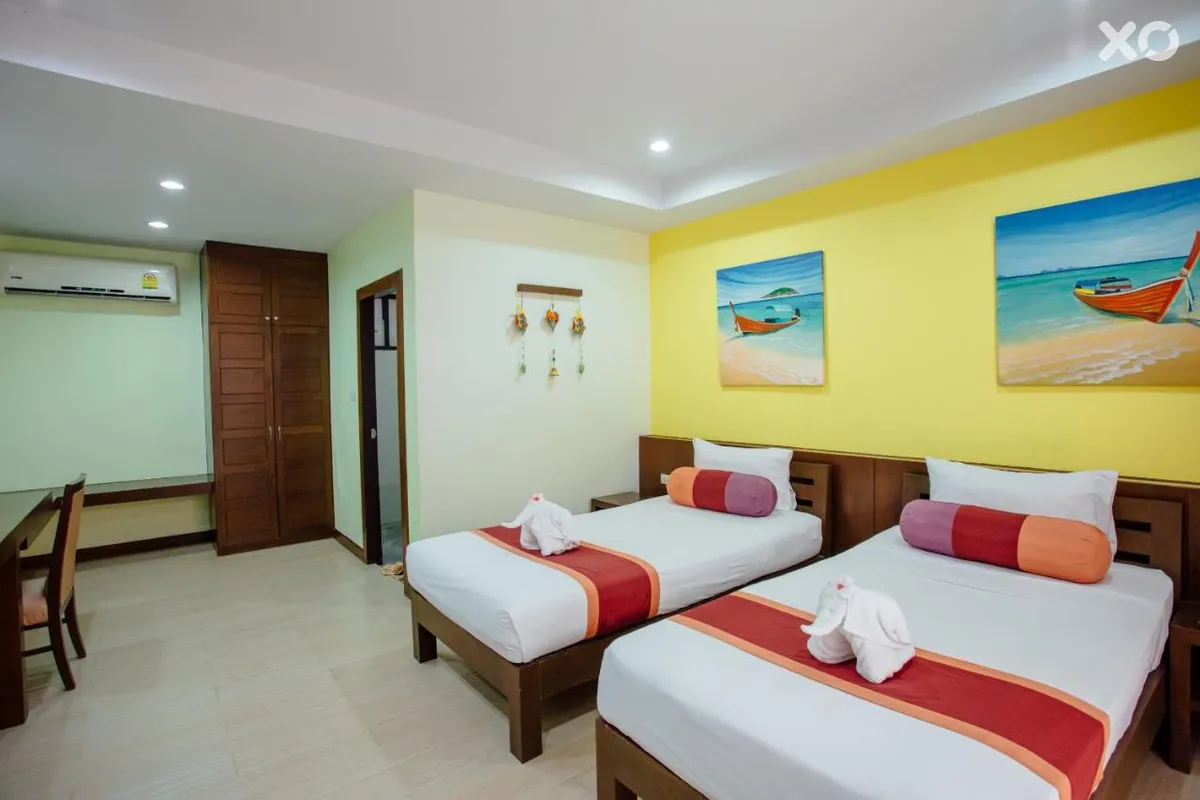 Ark Bar Beach Resort