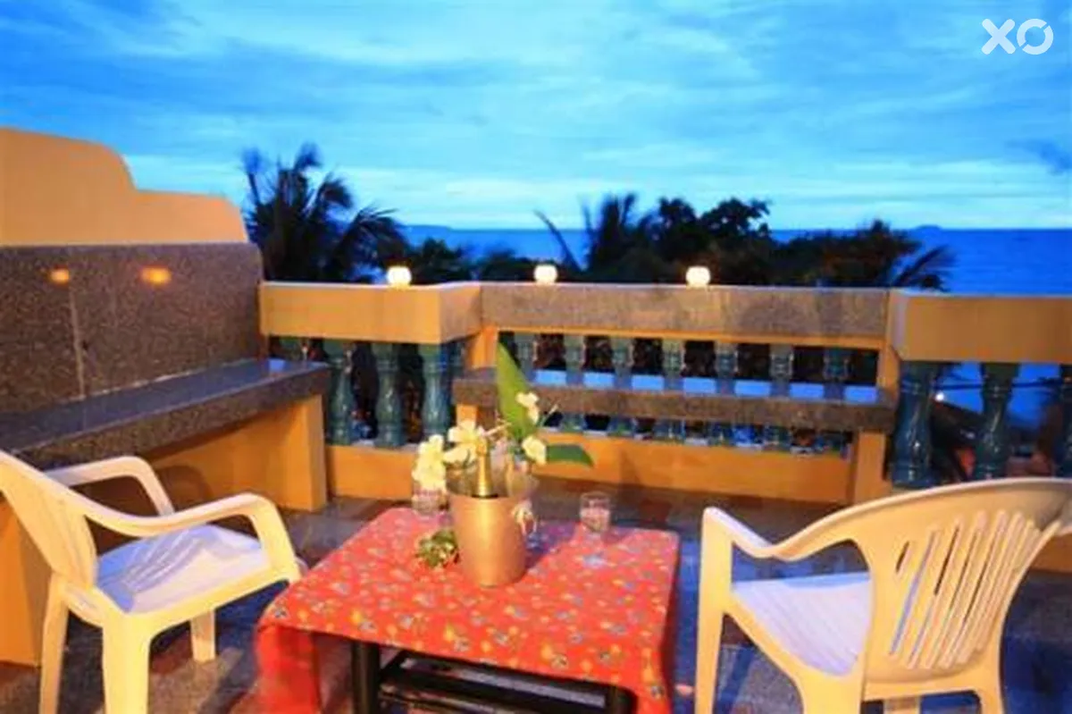 S.Y. House & Beach Restaurant