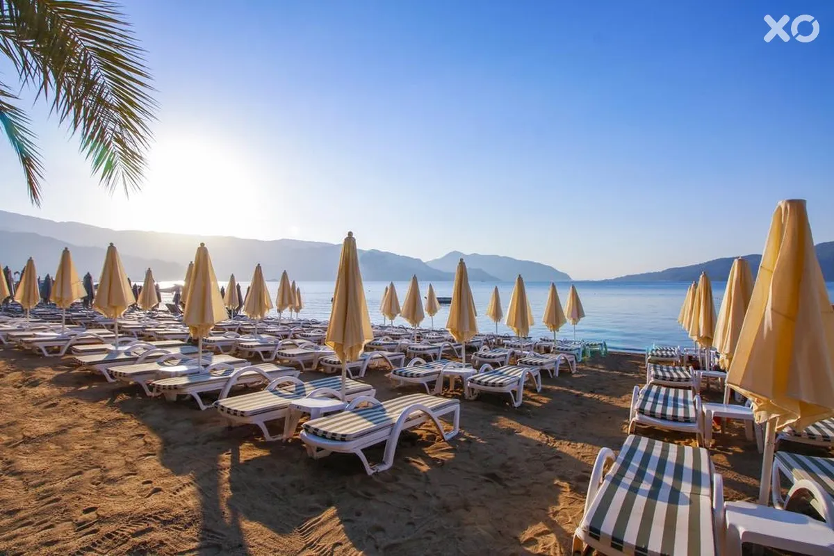 Aurasia Beach Hotel