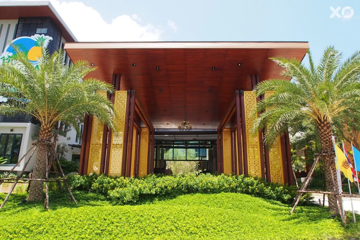 Hula Hula Resort