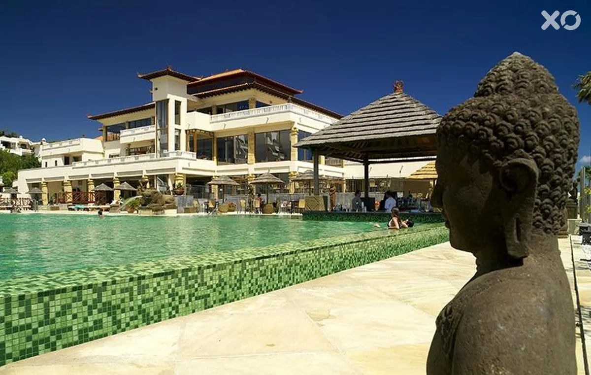 Regency Country Club Apartments & Suites