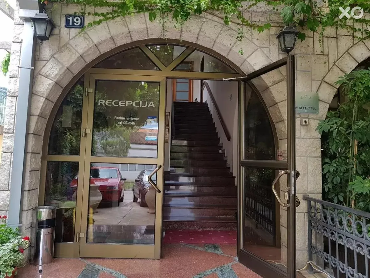 Grbalj Hotel