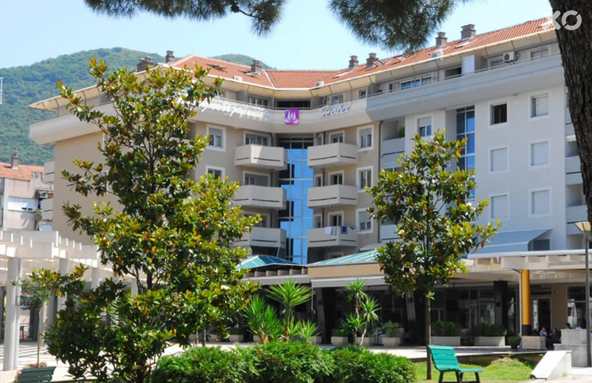 Magnolia Hotel