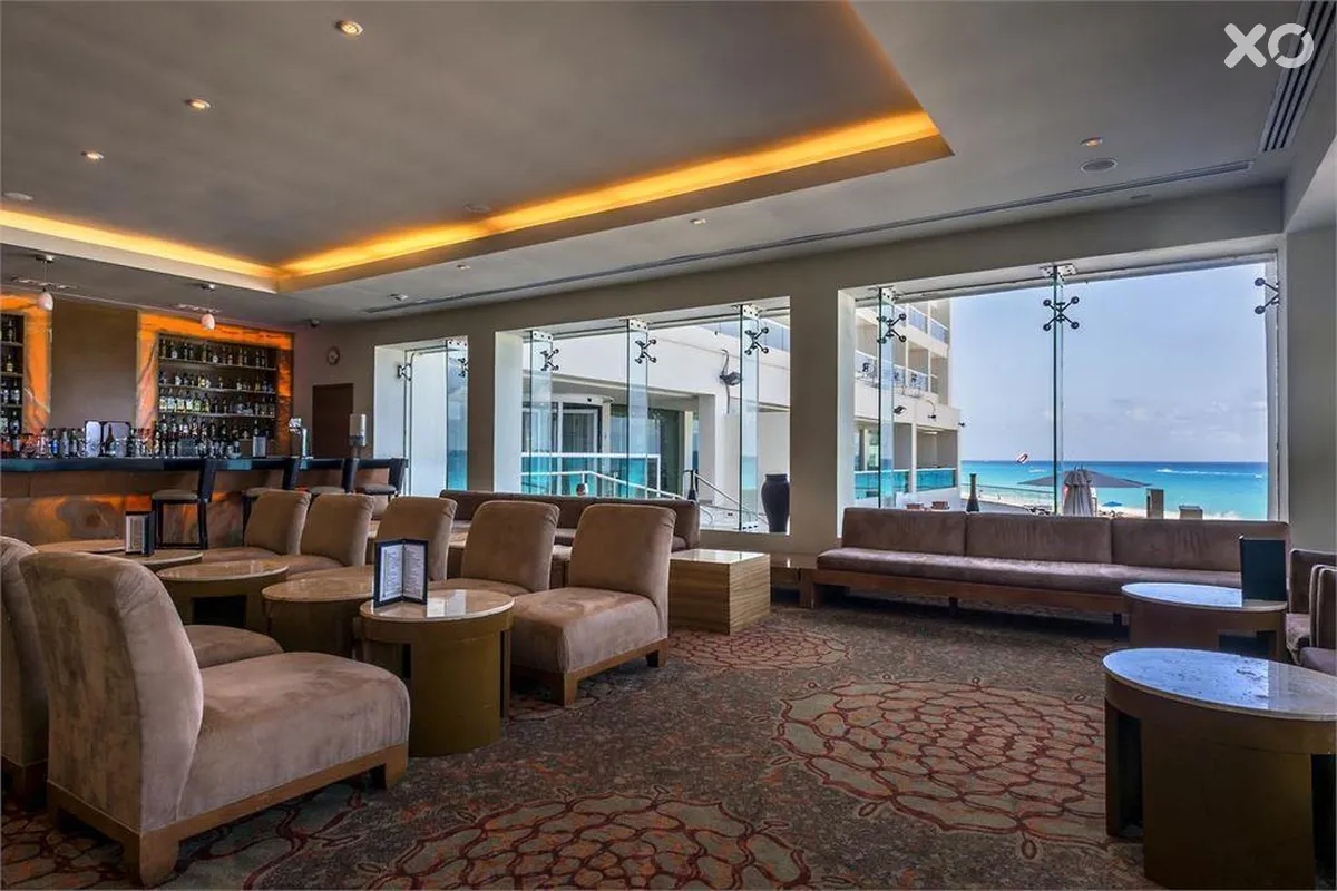 Sun Palace