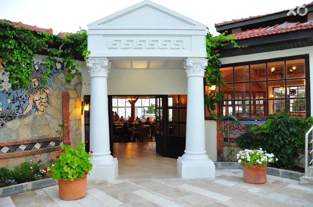 Nicholas Park Hotel
