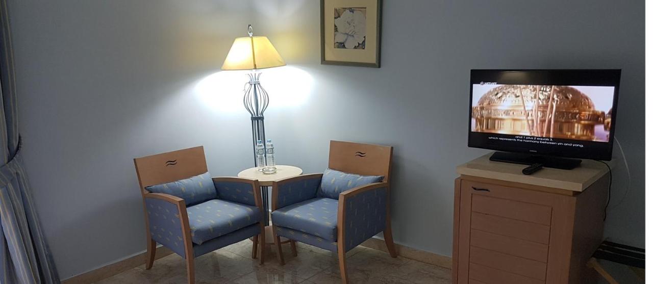 Royal Lagoons Resort & Aqua Park