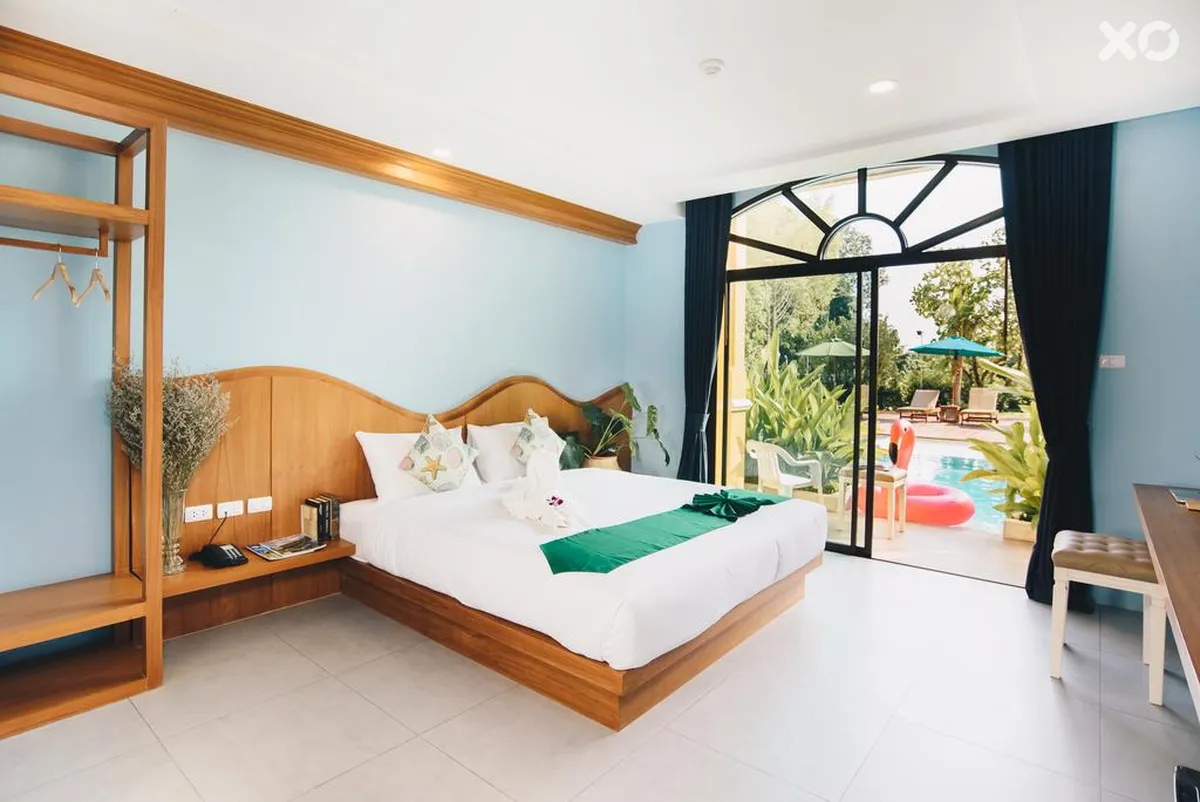 The Pineapple Hotel