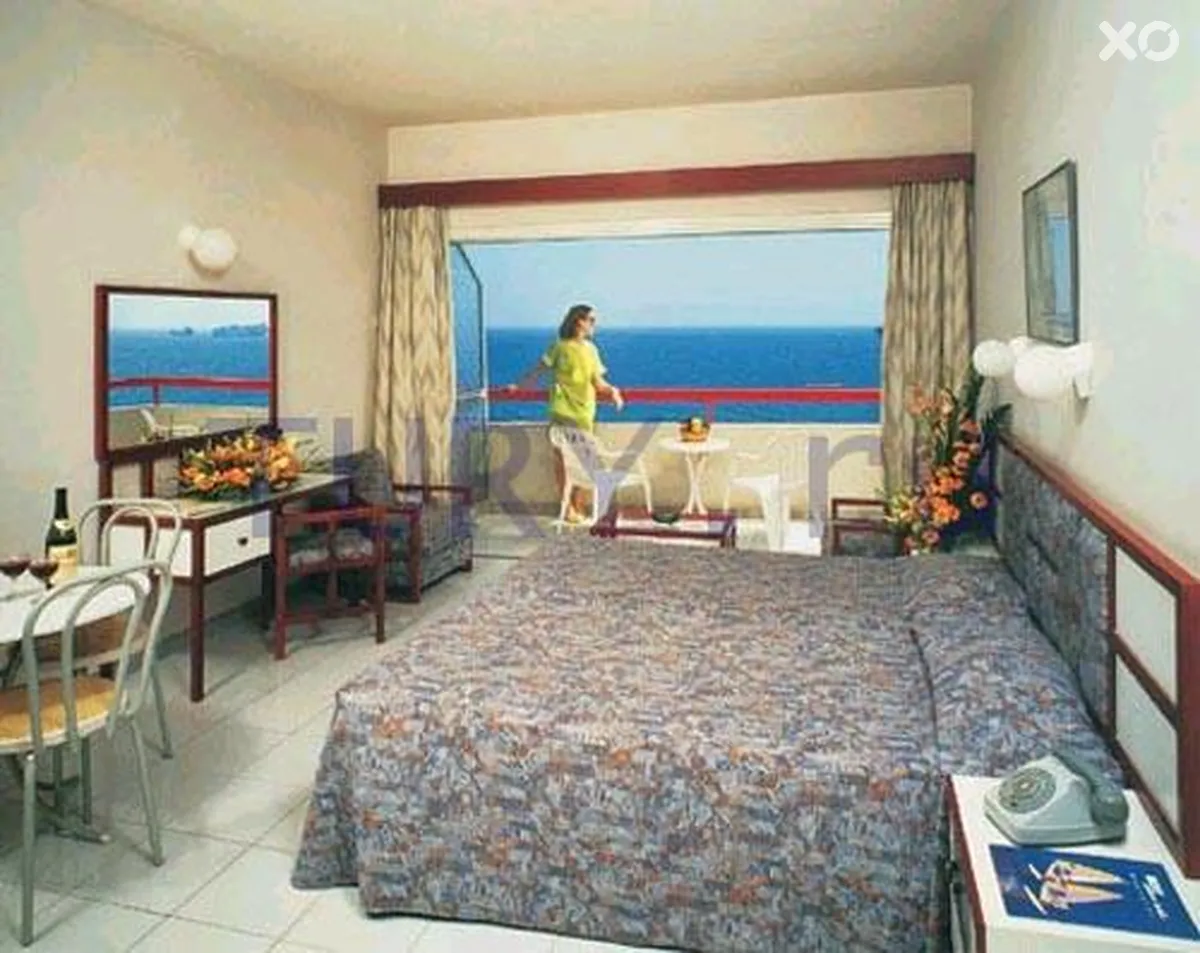 Eden Beach Apts