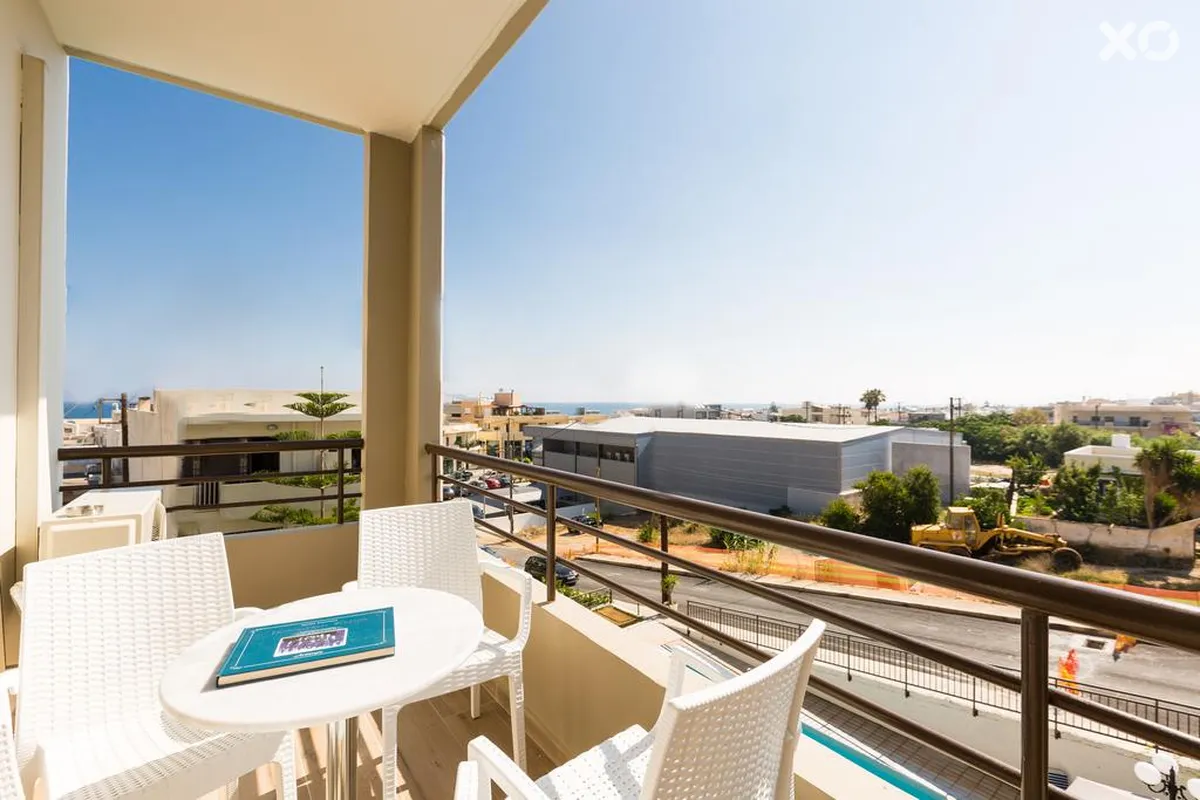 Eltina Hotel