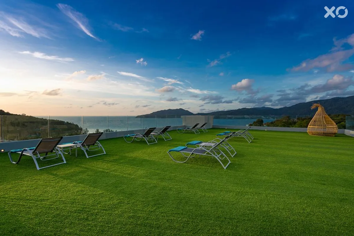Crest Resort & Pool Villas