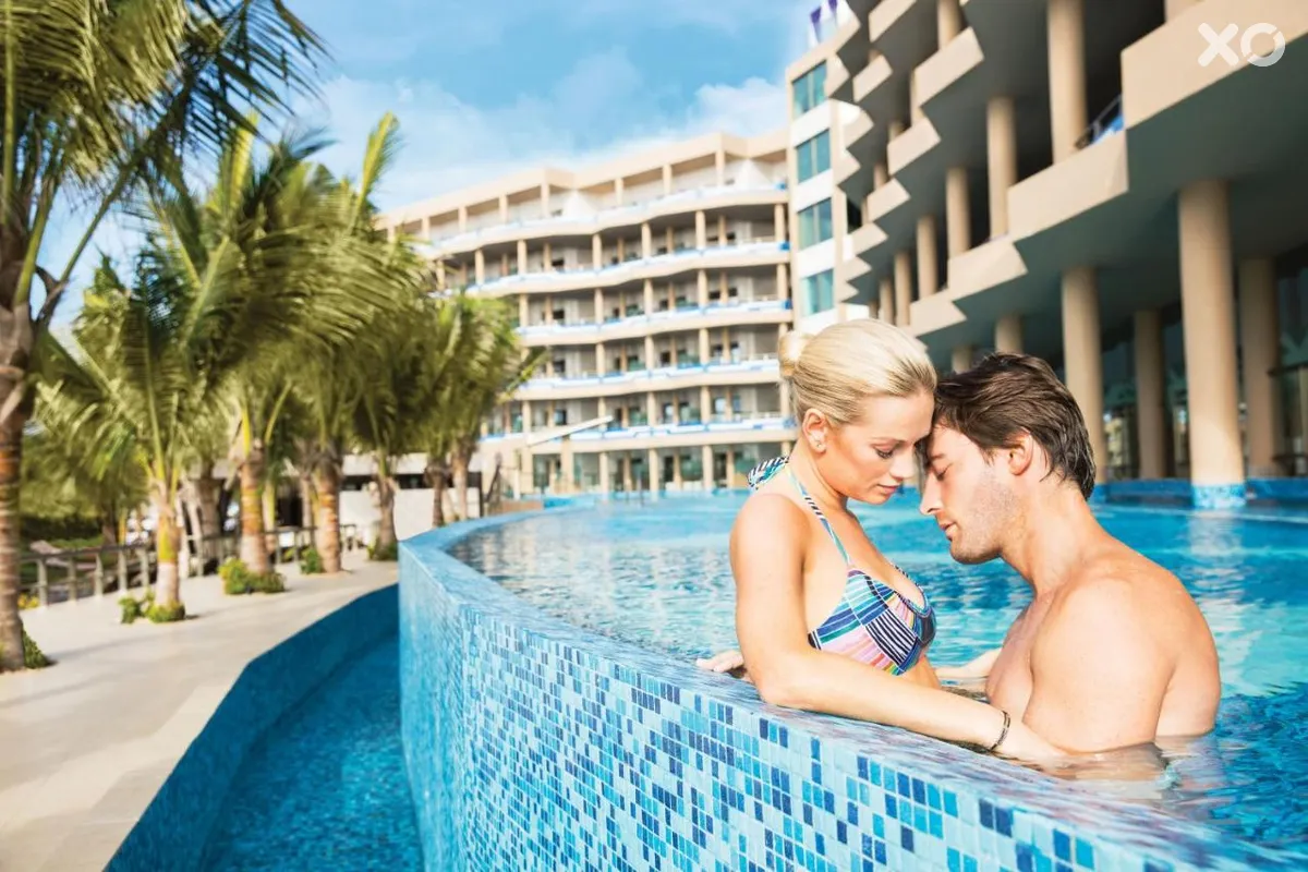 El Dorado Seaside Suites
