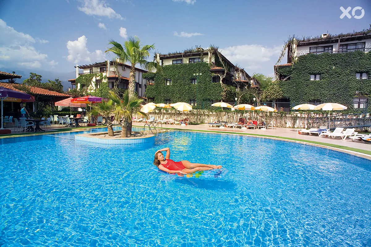 Club Titan Hotel