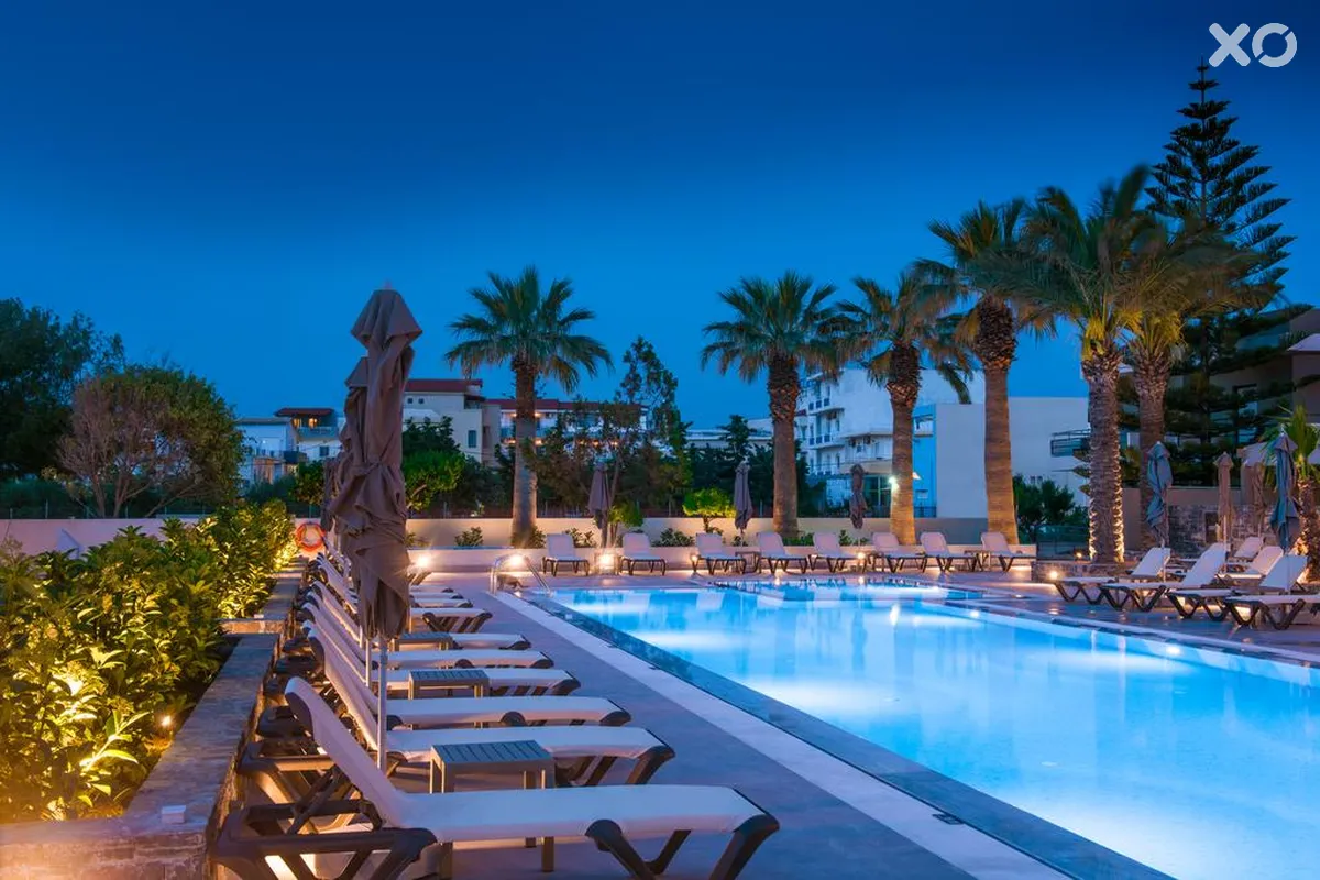 Petousis Hotel & Suites