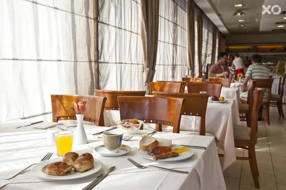 Golden City Hotel